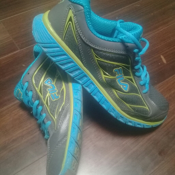 Fila shoes size 9,5 (blue and Gray) - Picture 1 of 6